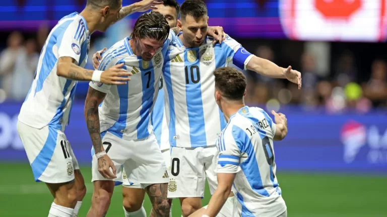 Argentina Start Copa America Defense With a Win Over Canada