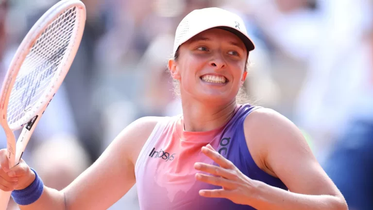 Swiatek Overcomes Coco Gauff, Paolini Breezes Past Andreeva to Reach French Open Final