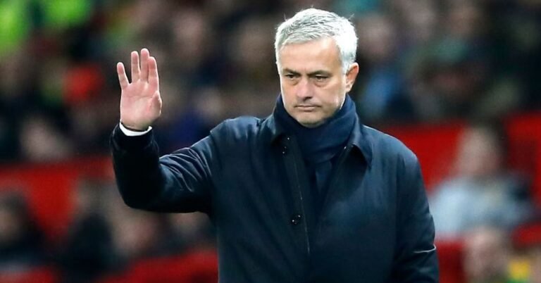 Jose Mourinho Still Eyeing Premier League Title With Manchester United