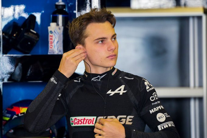 Oscar Piastri Grabs Sao Brazilian GP Pole After Seeing off Teammate Lando Norris